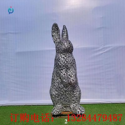 不銹鋼鏤空兔子雕塑