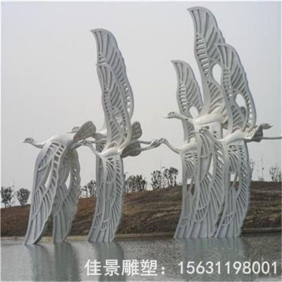 不銹鋼抽象飛翔的仙鶴雕塑